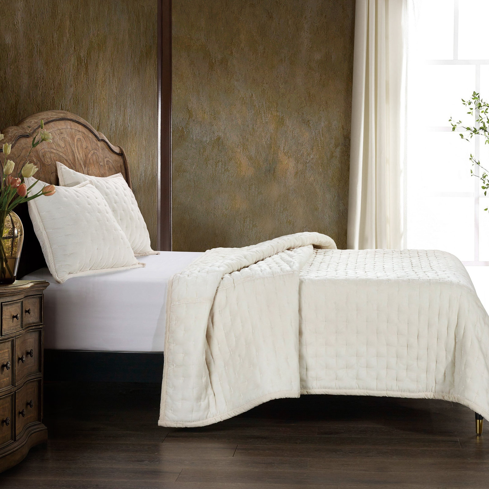 Stella Velvet Quilt Set, Queen Quilt, Saffron