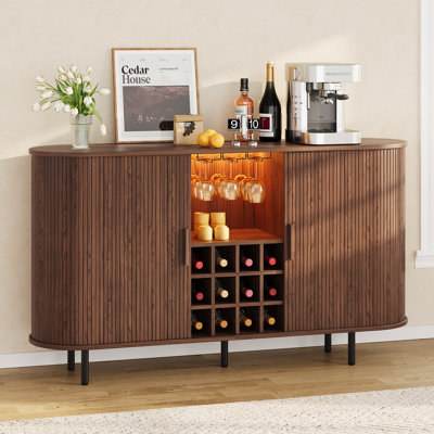 Bar à vin de 63 po avec lumières RVB et station de charge, station de café whisky avec porte-verres et support à vin