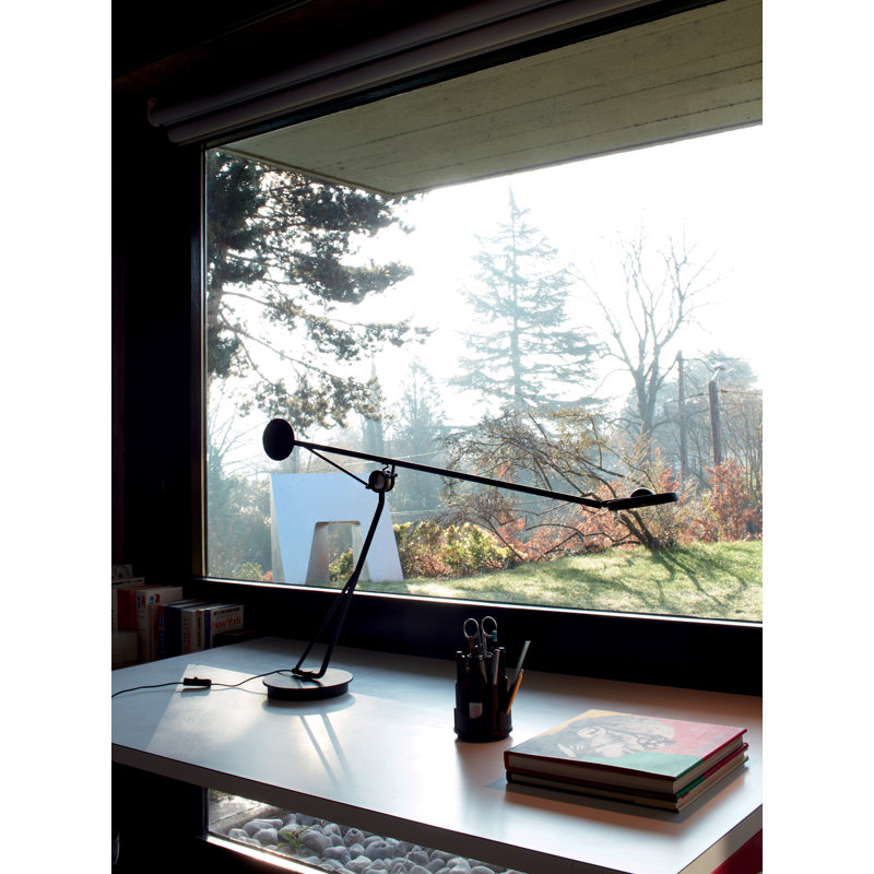 Aaro LED Desk Table Lamp