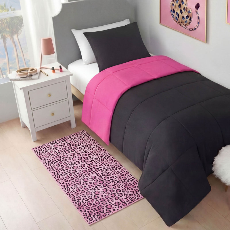  Finely Machine Washable Area Rugs, Light Pink Paw, 2' x 4'