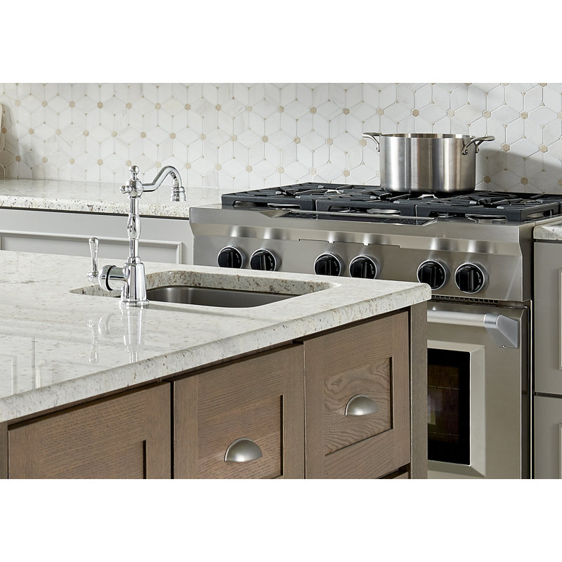 Robinet de cuisine standard à poignée simple avec douchette latérale Opulence, Chrome