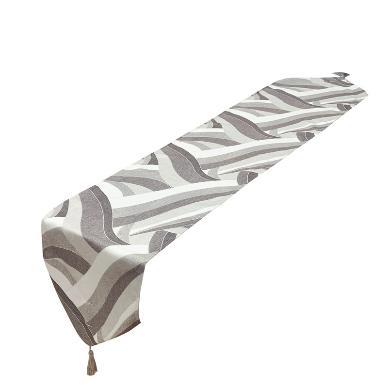 Chemin de table Ivy Bronx Chenille, Argent