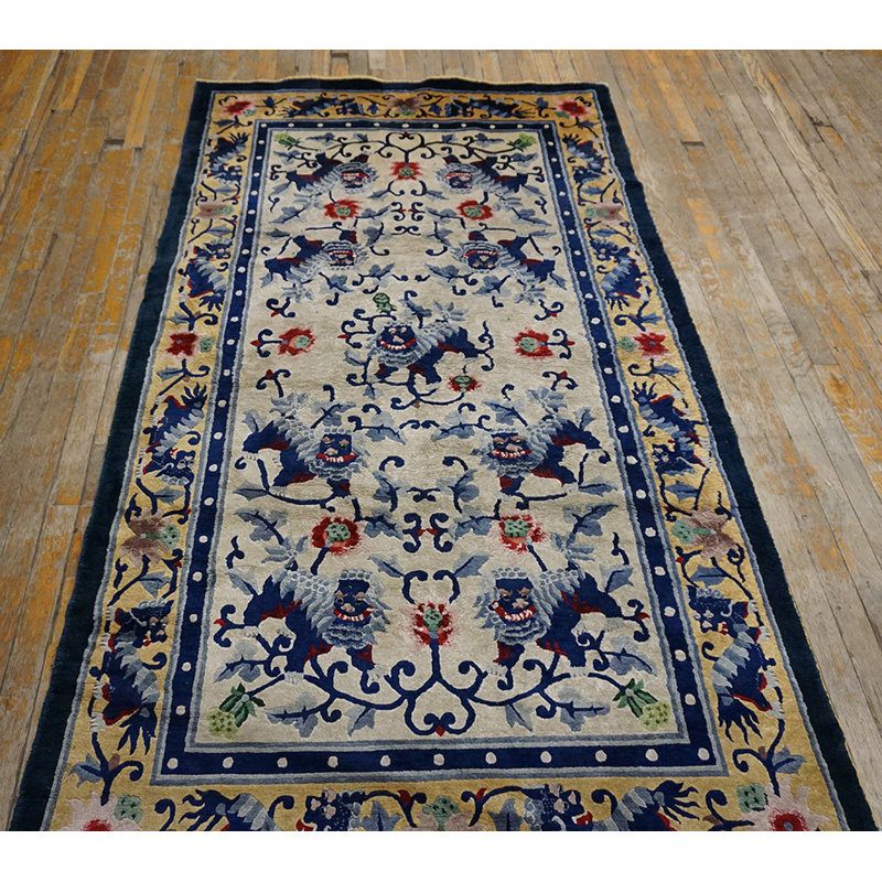 Luxurious Silk Pile Antique Ivory Artistic Chinese Foo Dog Design Rug