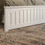 Lit plateforme en bois massif avec pied de lit assorti Aritra-1044979342-1037596926