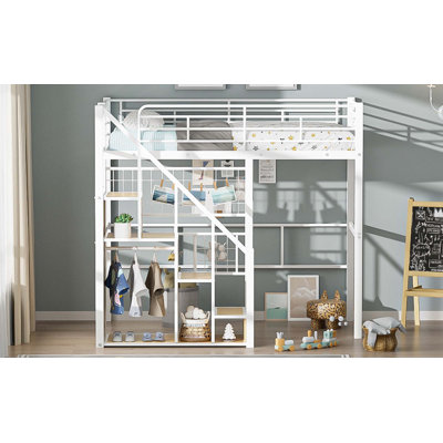 Lit mezzanine simple en métal avec escalier de rangement et petite armoire
