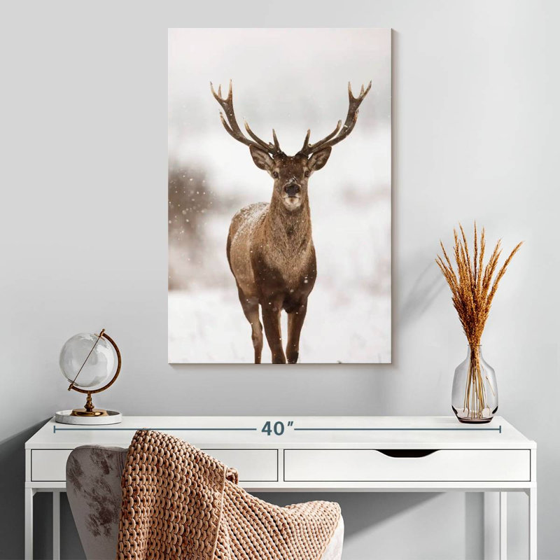 Cerf enneigé, H 30 po x l 20 po