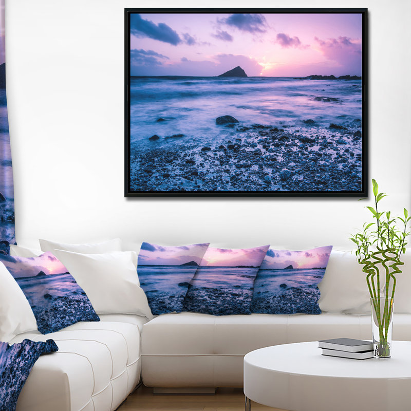 « slow motion ondulations on rocky beach », impression, H 28 po x l 60 po, Cadre flottant noir
