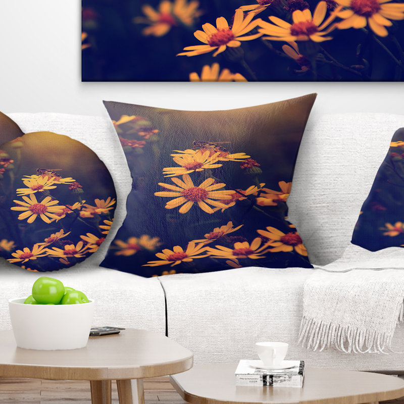 Coussin imprimé floral rétro avec fleurs sauvages et abeilles, 16 po x 1 po, Coussin décoratif