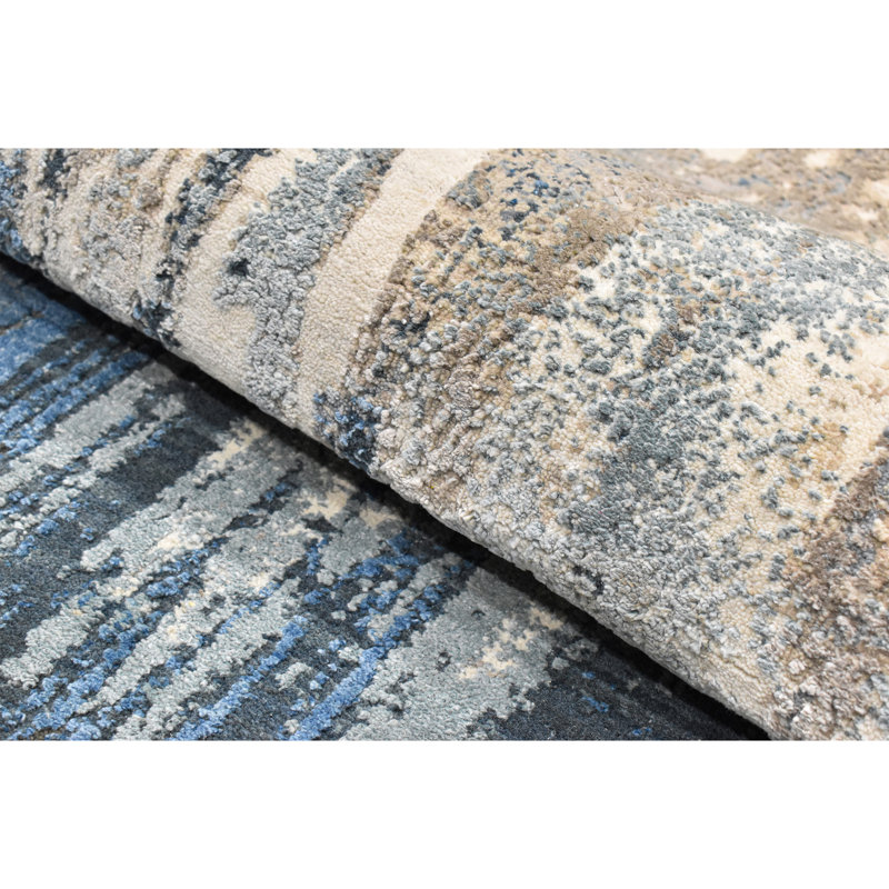 Abstract Area Rug in Ivory/Light Blue