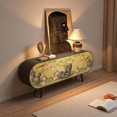 Buffet en pin avec beaucoup de rangement