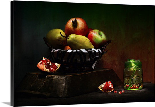 Nature morte par Emine Basa - reproduction de photo sur toile tendue, H 32 po x l 48 po x P 1,25 po