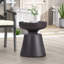 Charmante table d'appoint d'extérieur en béton léger pour des espaces élégants