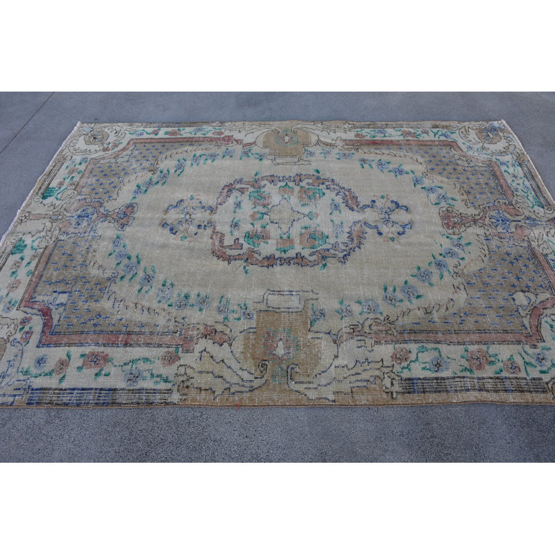 Tapis beige 69,3 x 94,9 po Vintage