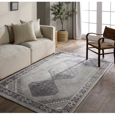 Riverelle Rose Diedre Medallion Gray Area Rug