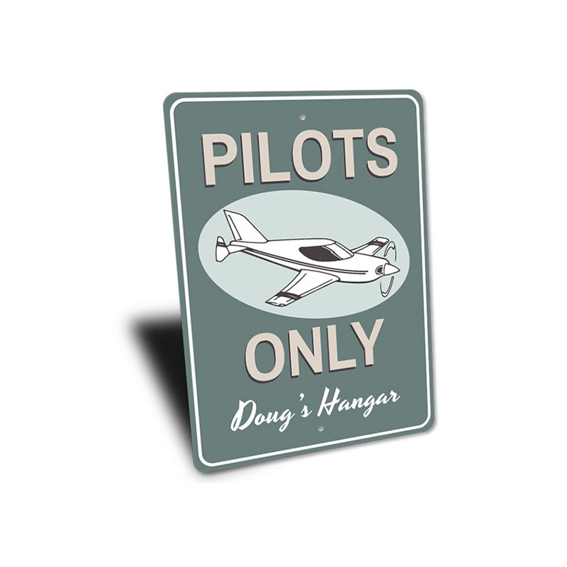 Enseigne en aluminium «Pilots Only Hangar», H 14 po x l 10 po x P 0,04 po