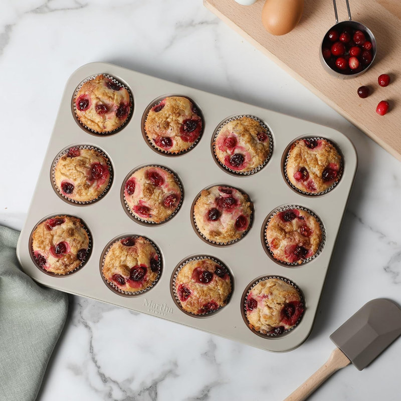 Moule à muffins en acier au carbone antiadhésif de 12 tasses Martha Stewart