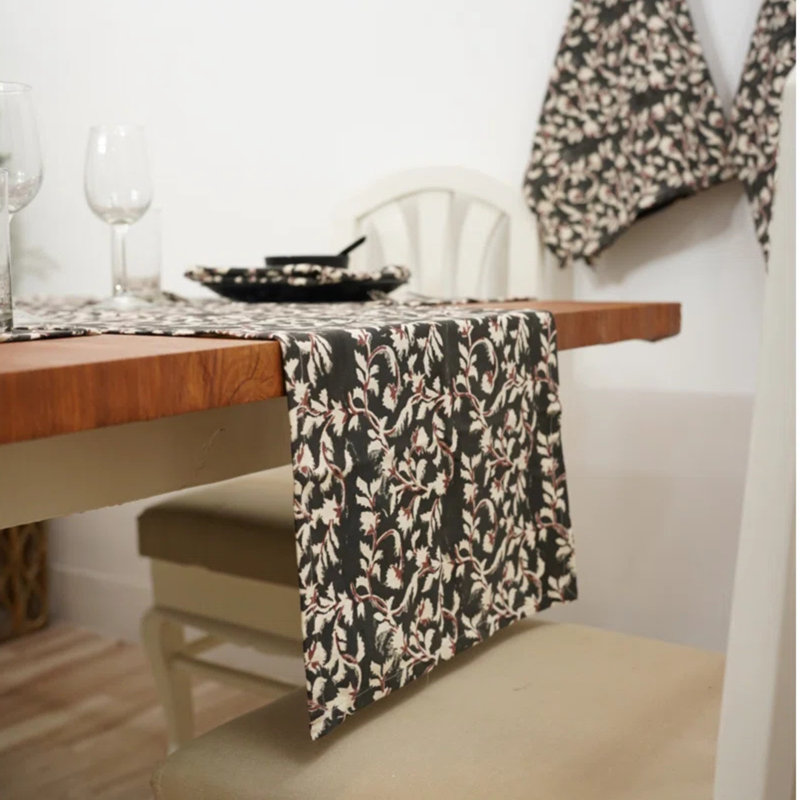 Chemin de table Red Barrel Studio® 16X106, Rectangle 11 po