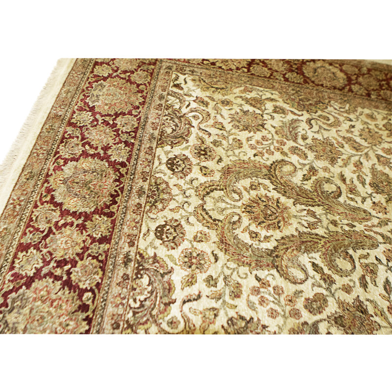 High-Quality Hand-Knotted Cream And Red Area Rug