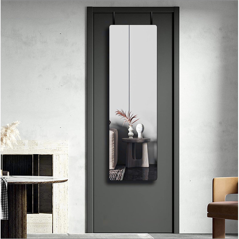 Miroir 47 po x 14 po.