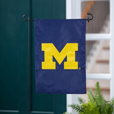 Applique du drapeau, Gar., Université du Michigan