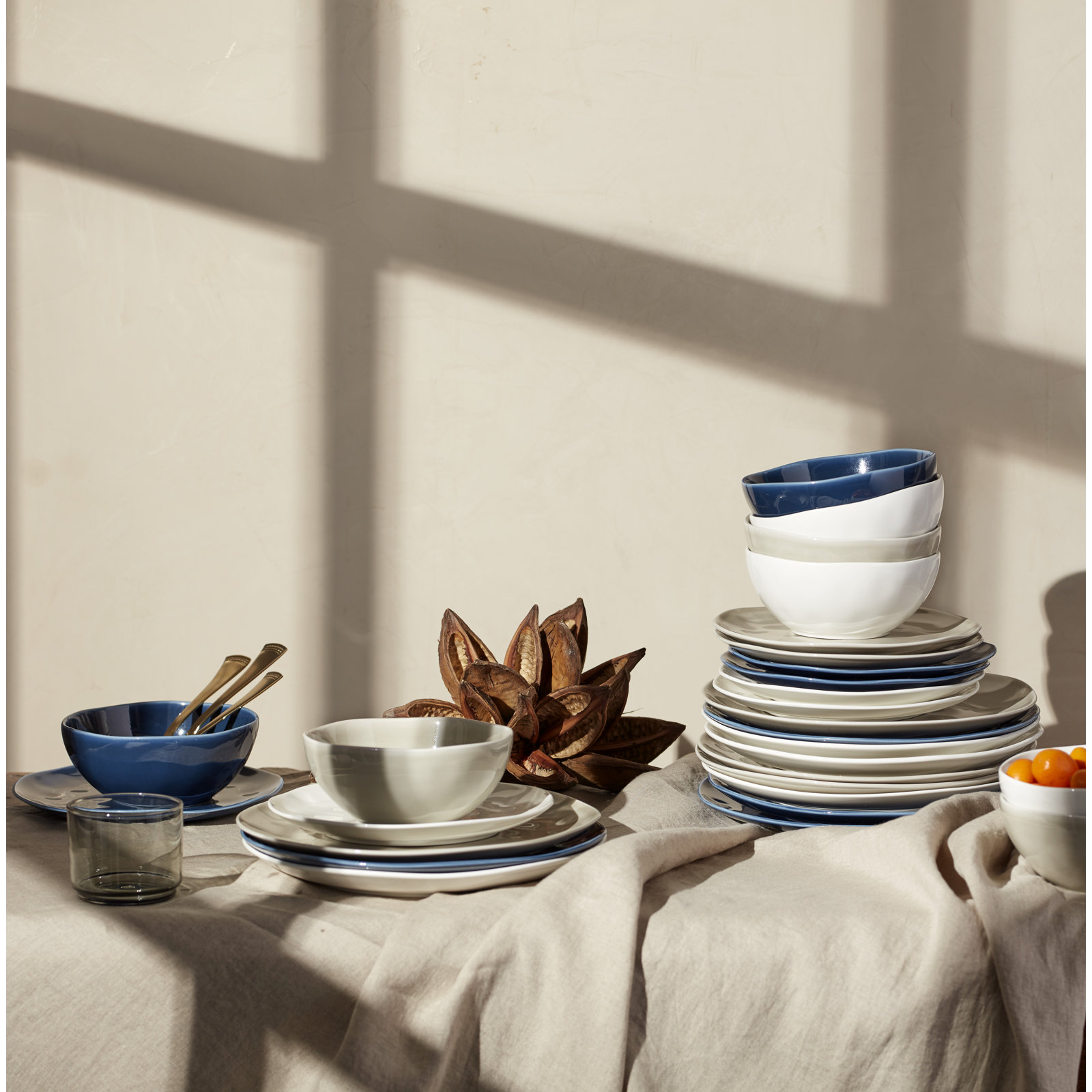 Bay Colors Blue Porcelain Dinnerware Set, Blue
