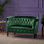Causeuse Chesterfield en velours à accoudoirs roulés 51,5 po Charlotte