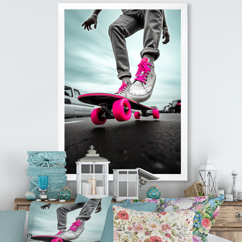 «Pink Skateboard Dreams», reproduction d'art sur toile, H 44 po x l 34 po x P 1,5 po, Cadre photo blanc