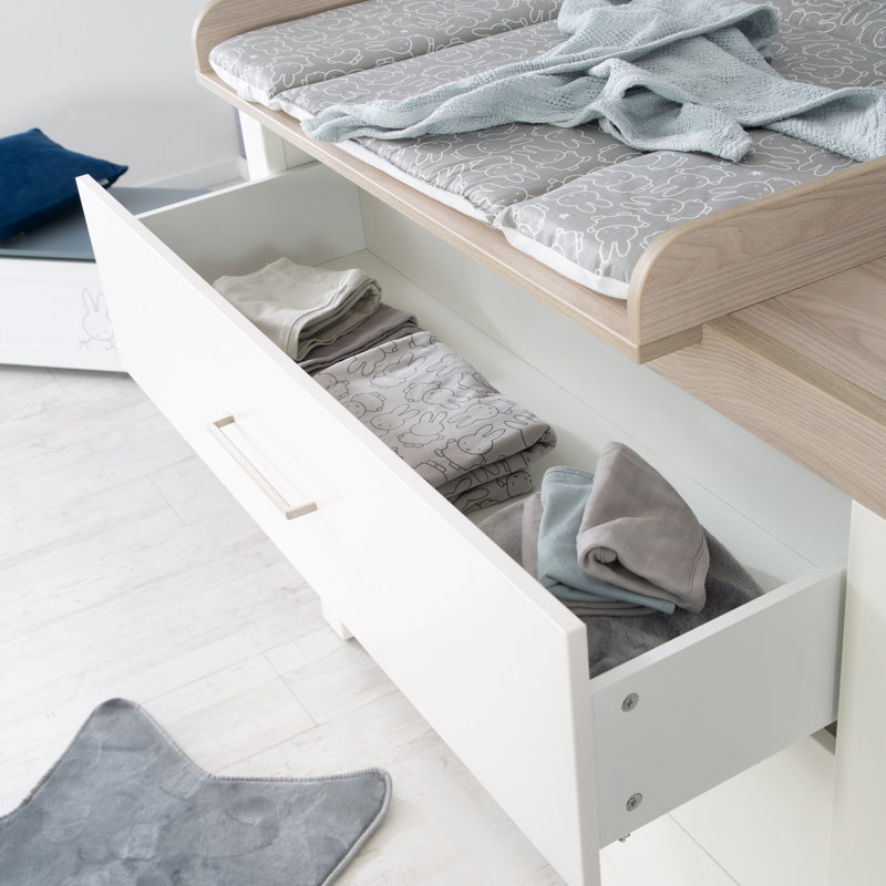 Lucy Convertible 3 -Piece Nursery Furniture Set