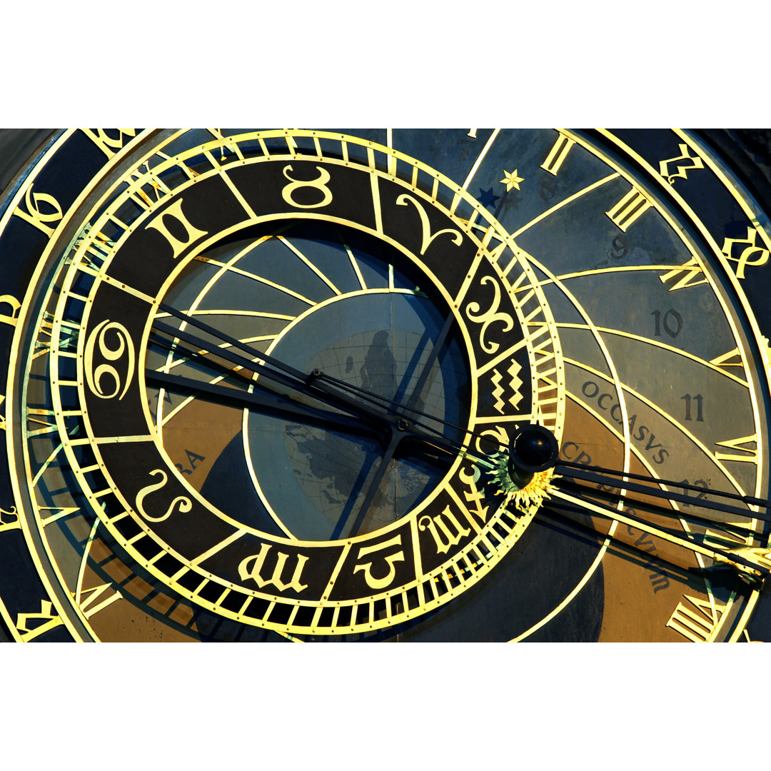 Prager Astronomische Uhr von Kodda - Kunstdrucke auf Leinwand