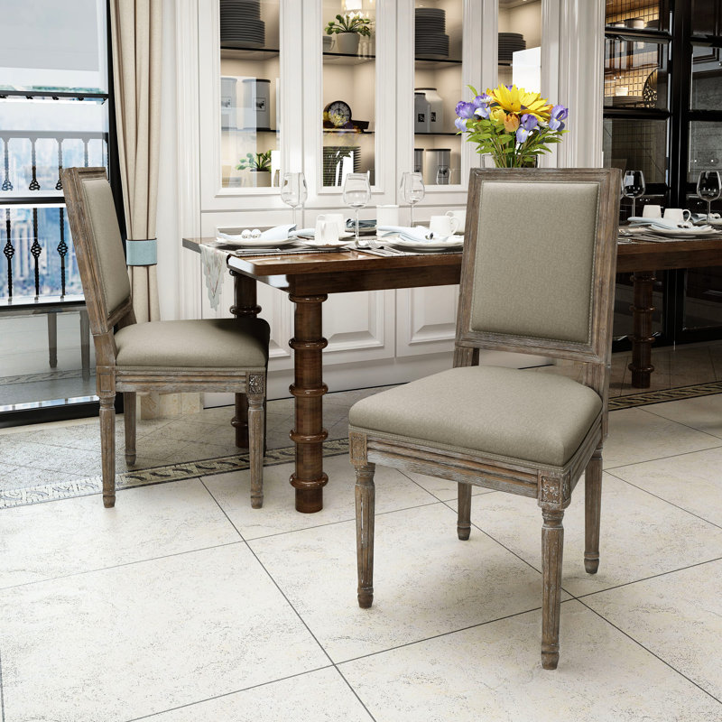 Chaise en tissu