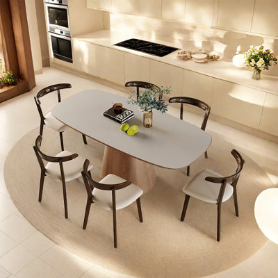 Table et chaises en bois massif de style crème