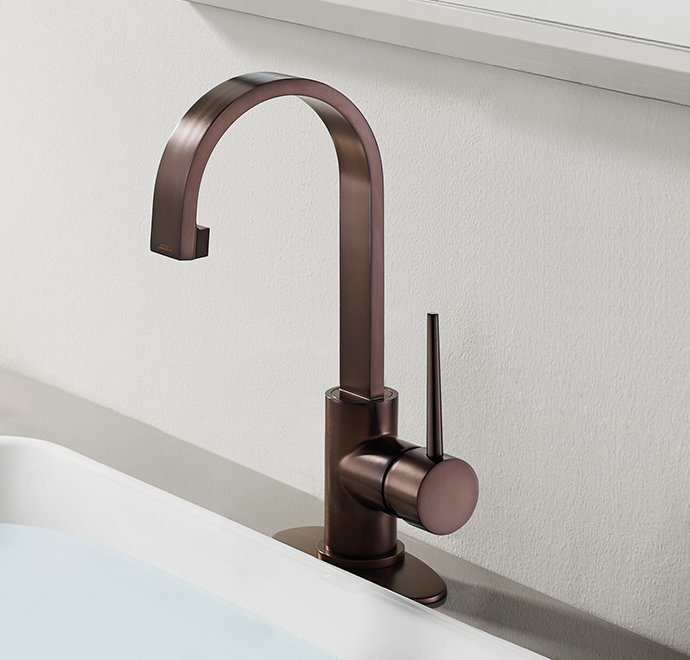 Kingston Brass New York Single-Handle 1-Hole Deck Mount Bathroom Faucet with Push Pop-Up, Oil Rubbed Bronze