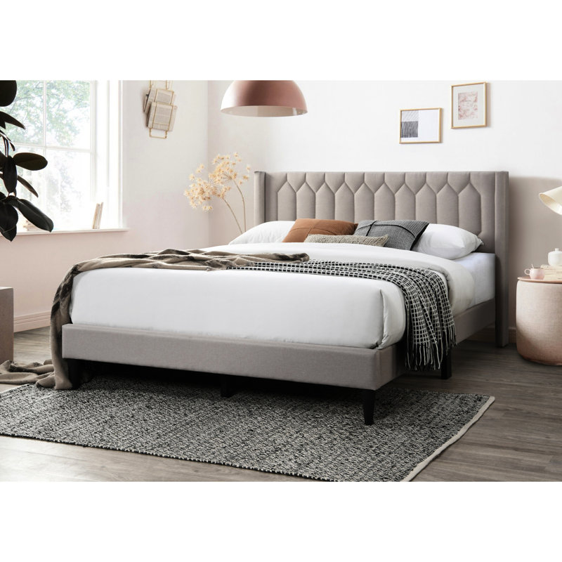 Lit double avec tissu en toile de jute brune et tête de lit à motif de losanges, plateforme moderne sans sommier tapissier requis
