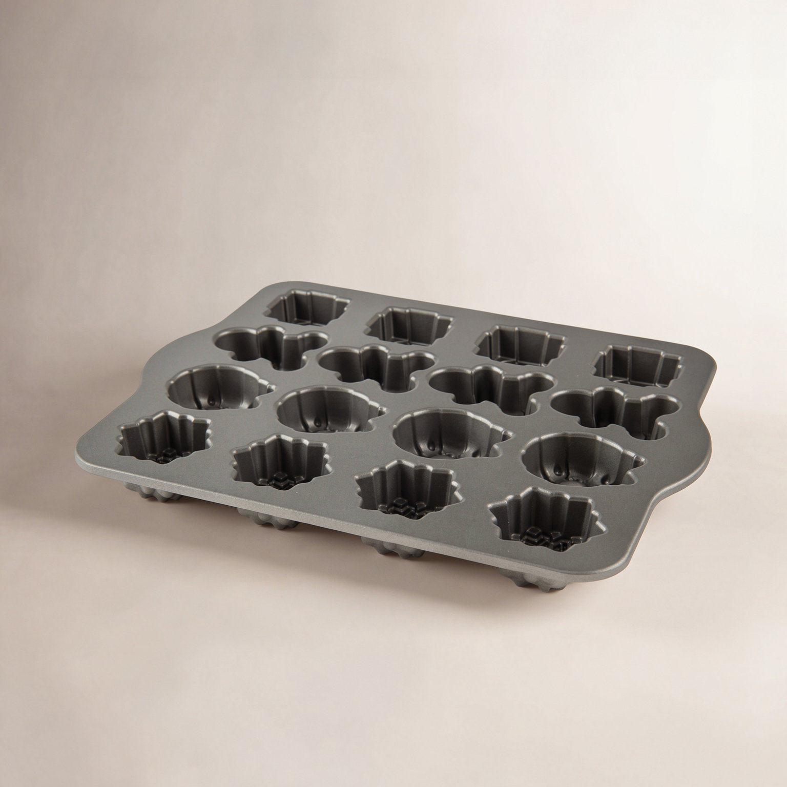 Nordic Ware Novelty Nonstick Teacakes