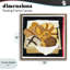 Boîte à pain et cadre flottant à rayures, design par Nancy Overton-199798069-199798066