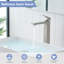 Robinet de salle de bain moderne à un trou avec drain escamotable, idéal pour un usage domestique et commercial.-115593379