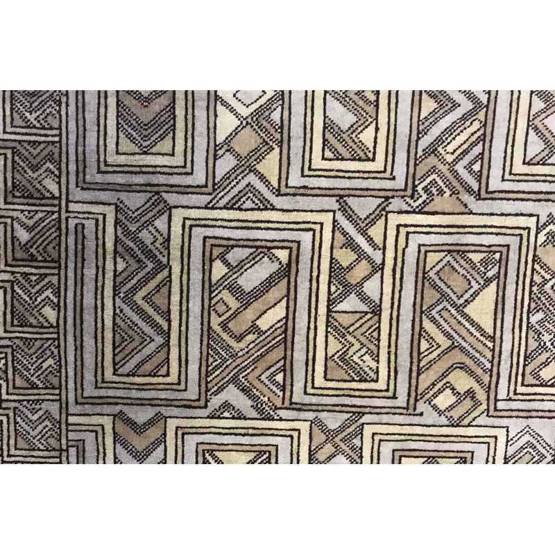 Hand-Knotted High-Quality Gray Area Rug