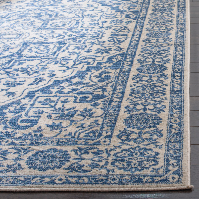Vakhtang Oriental Area Rug, Rectangle 160 x 229 cm