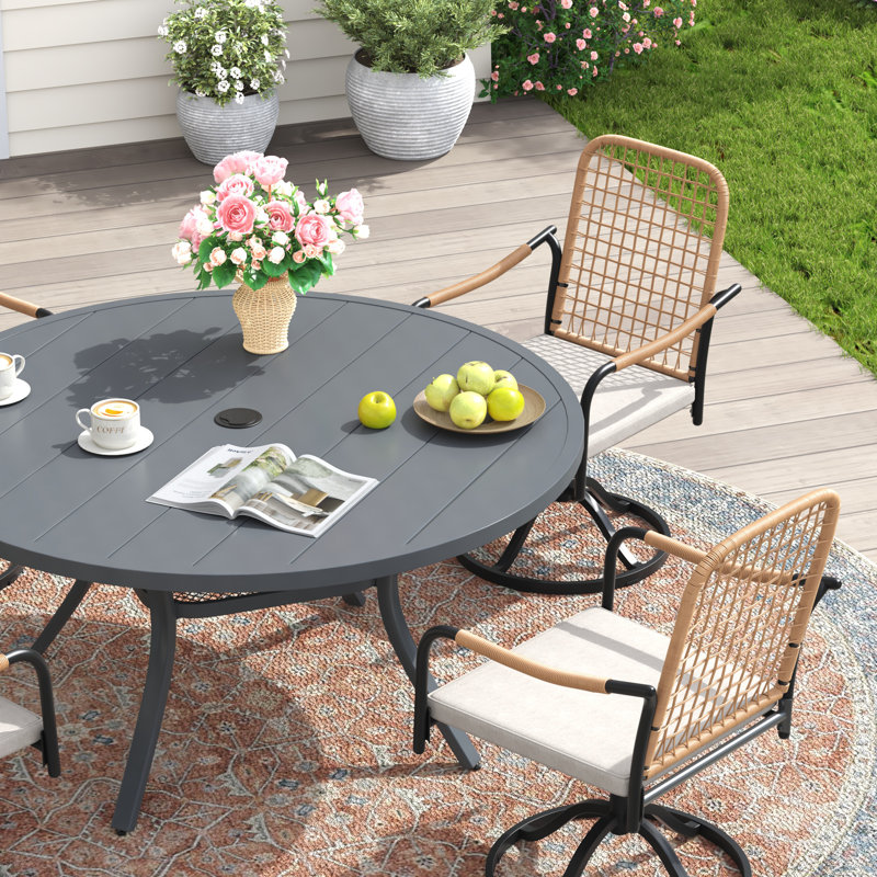 Ensemble repas d'extérieur 40,6 po pour 4 personnes avec chaises pivotantes en rotin, Gris