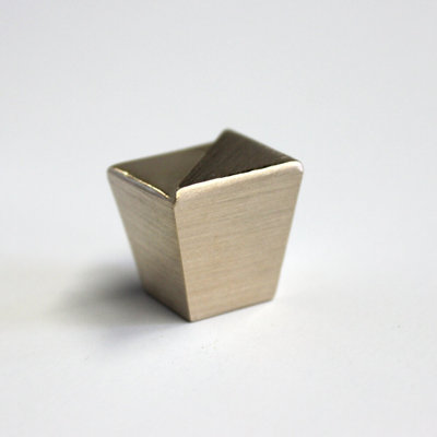 Pyramid Square Knob