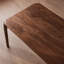 Table de salle à manger rétro élégante-106324984