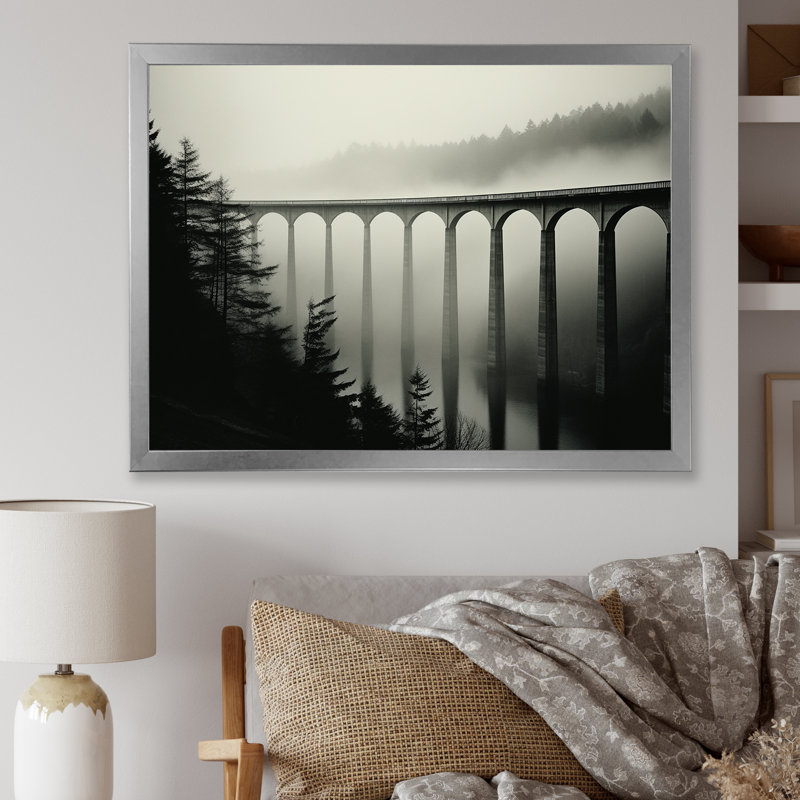 «Bridges Mimalisme» - impression, Cadre simple argenté, H 24 po x l 32 po x P 1 po