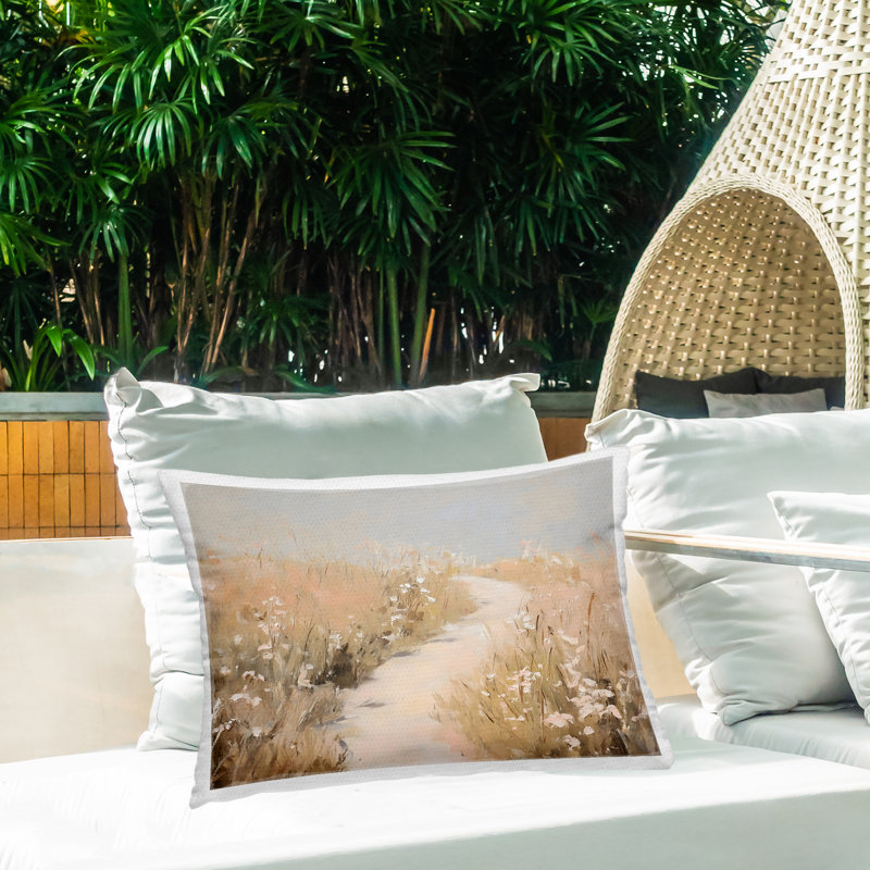 Coussin d'extérieur imprimé White Wildflower Path, par Franklyn Gregory