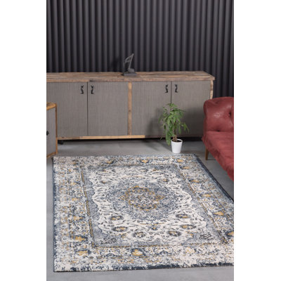 Sevanna Vintage Look Machine Made 62.99cm X 90.55cm Indoor / Outdoor Area Rug