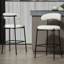 Tabouret de bar 26 po à hauteur de comptoir avec tabouret de bar et housse en tissu noir avec revêtement thermolaqué et repose-pieds-327321431