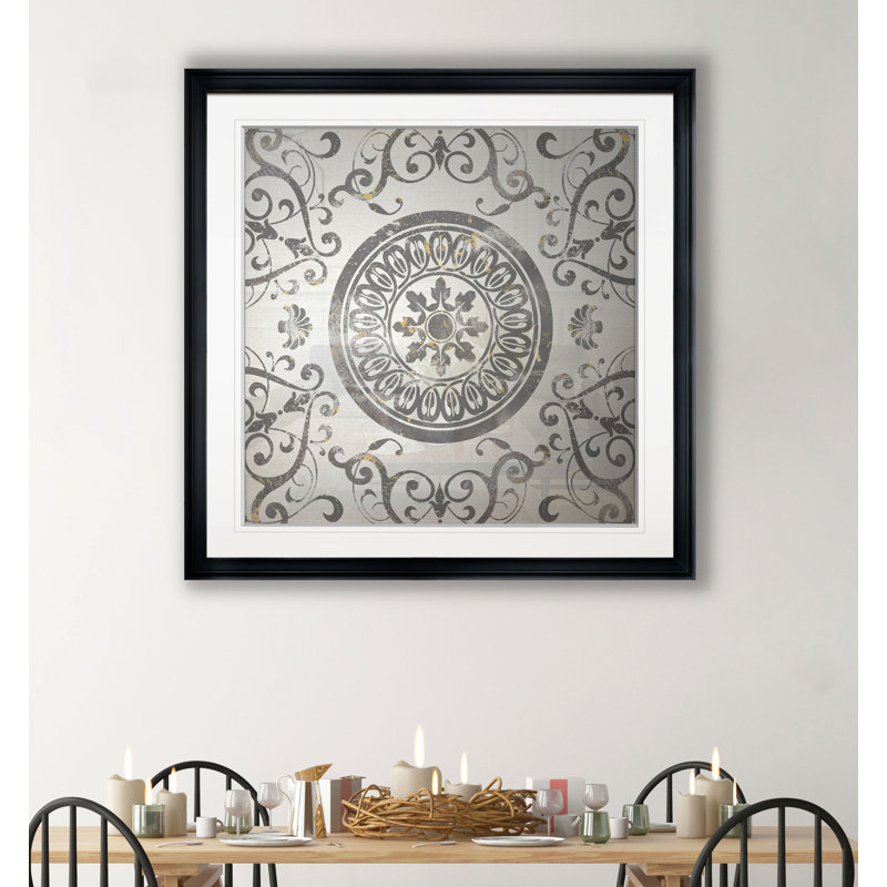 «Mandala Medallion», impression sur toile, H 17,5 po x l 17,5 po x P 1,5 po, Encadré dans du plastique noir