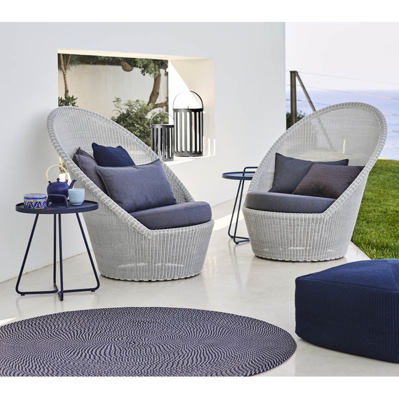 On-the-Move Outdoor Round Side Table, Black, 20.5"