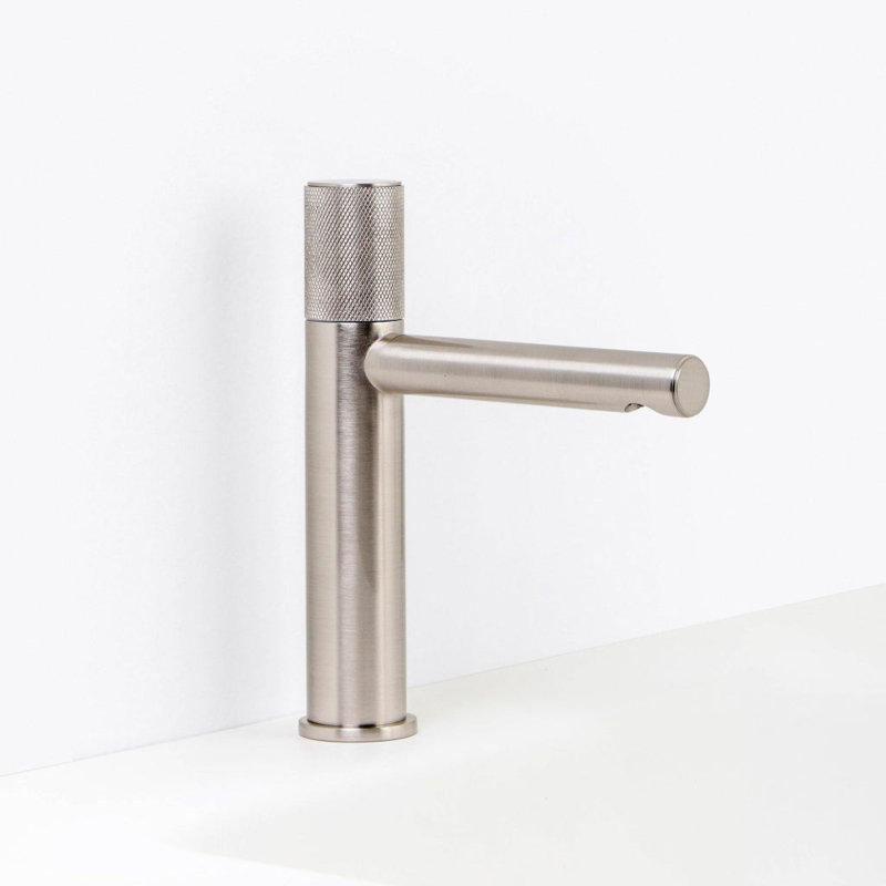 Metro Knurled Bathroom Faucet - Single Hole - 9" Brass, Brushed Nickel