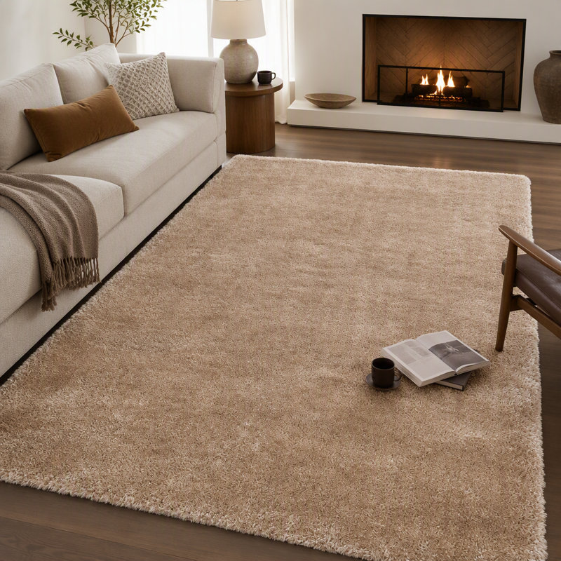 Tapis à poils longs dorés Zanca 5 x 7, doux et luxueux, pour un confort et un style modernes, Doré