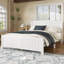 Lit plateforme en bois massif avec lattes de soutien et structure solide-1229835140-1229835139